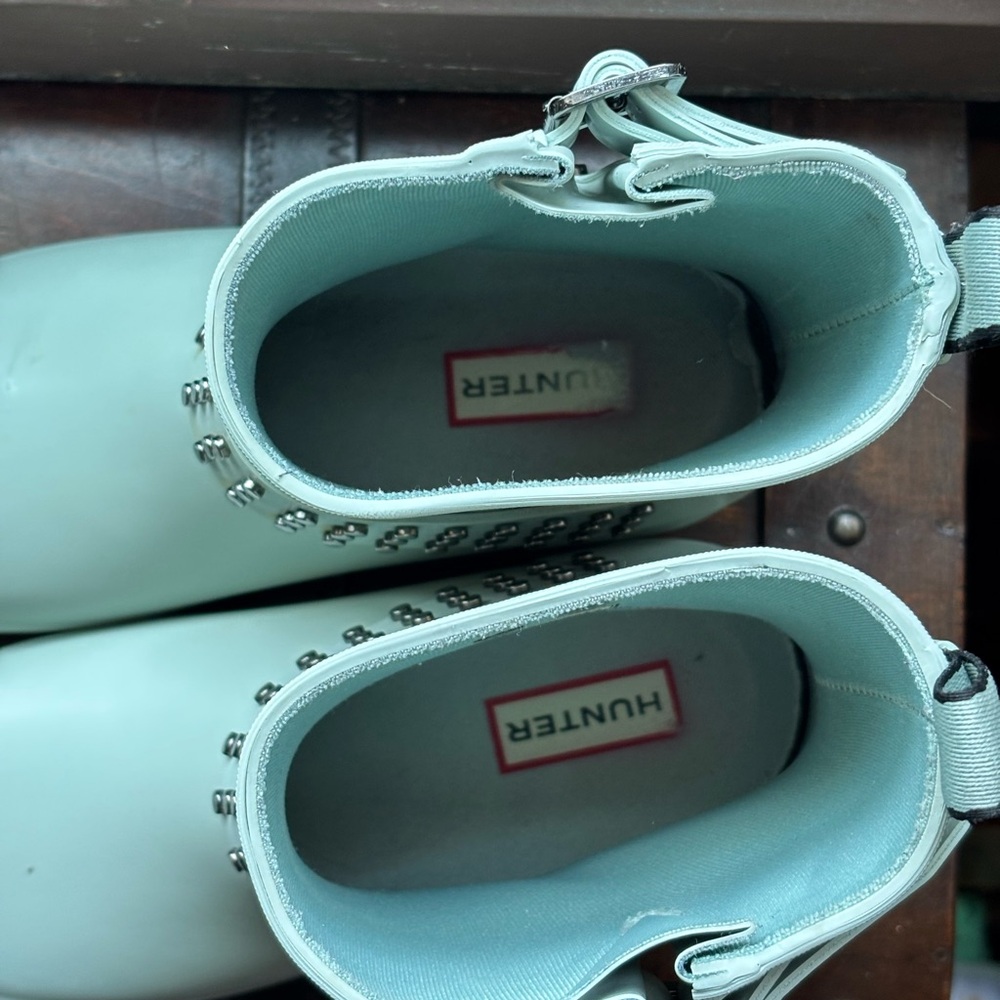 Hunter Refined Stud Ankle Boots - Picture 9 of 14